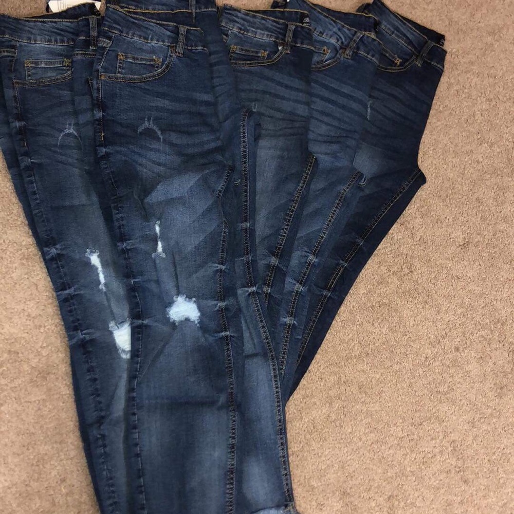 Medium Wash Frayed Bottom Jeans| MAKE A OFFERm - Picture 2 of 8